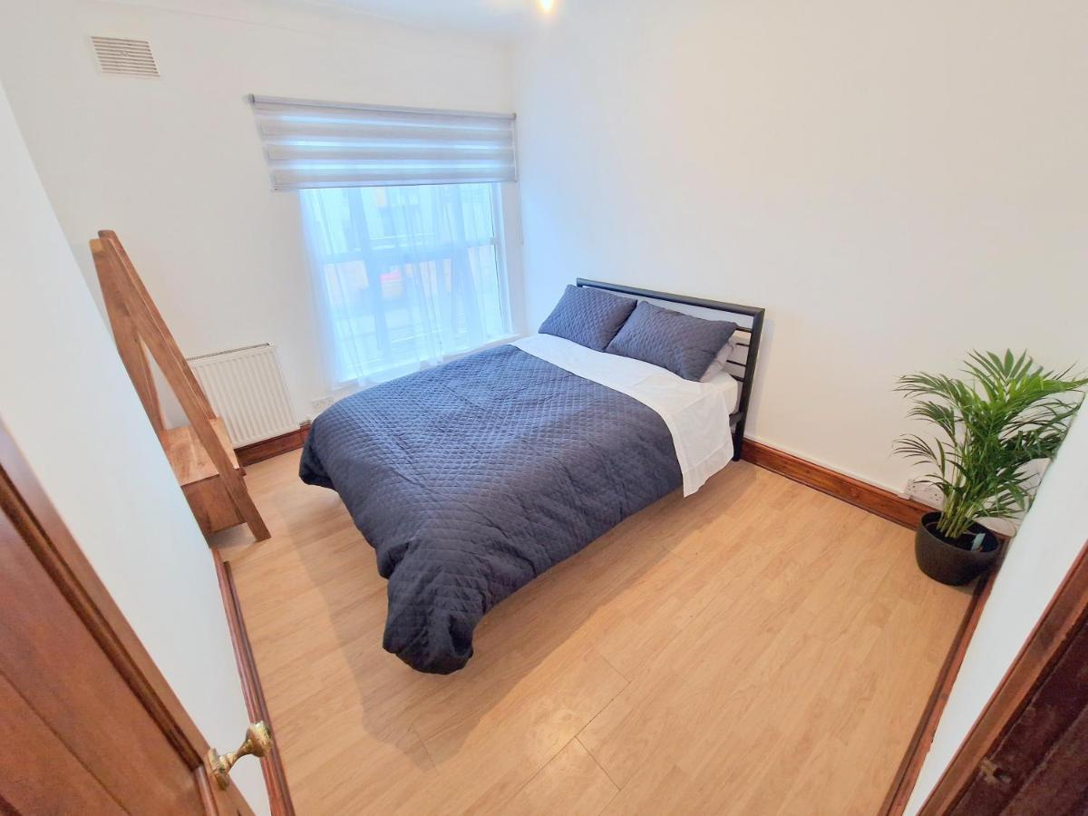 Apartament Two Bedroom Near Lewisham Station