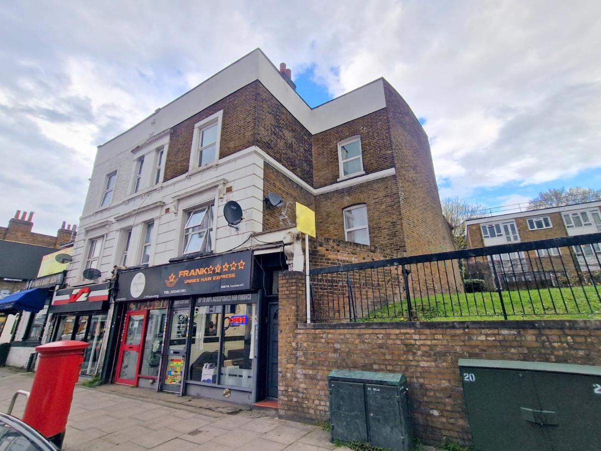 Apartament Two Bedroom Near Lewisham Station