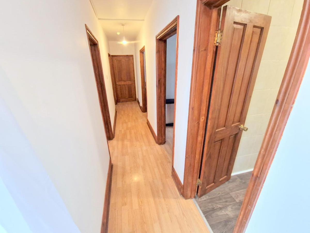 Two Bedroom Near Lewisham Station Londra